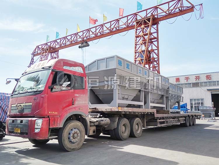 WBZ700型穩定土拌合站開始裝車發貨，發往鄭州中牟客戶場地